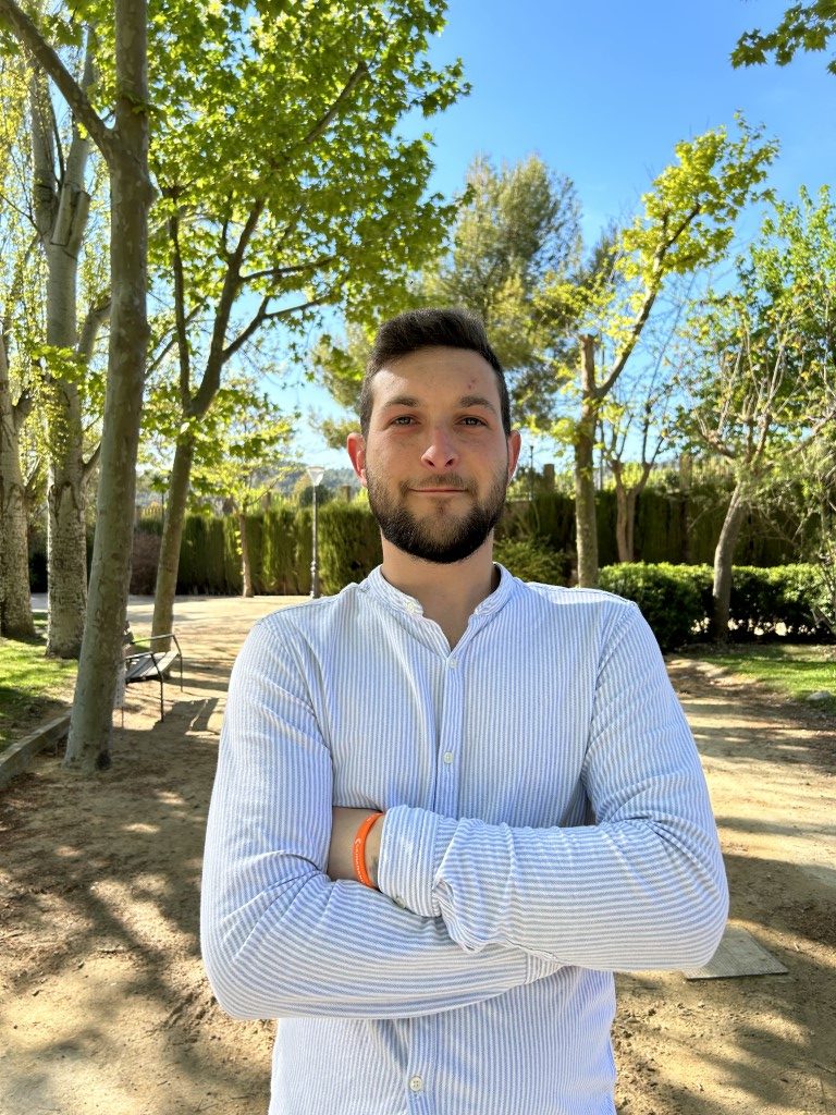 Adrian Fernández (Mediana) Adrian Fernández (Mediana)